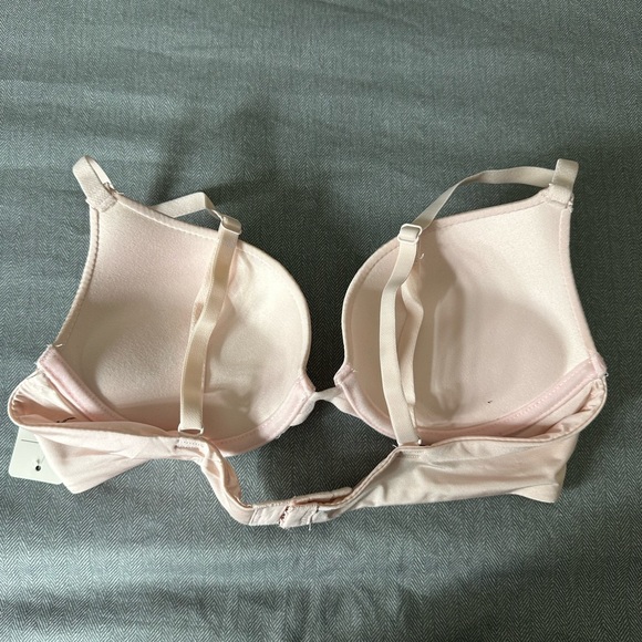Amazon Essentials Bra - Picture 2 of 3